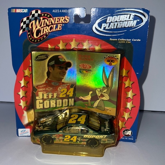 2001 Winner’s Circle Double Platinum Jeff Gordon 24 Dupont Looney Tunes … - Picture 1 of 1